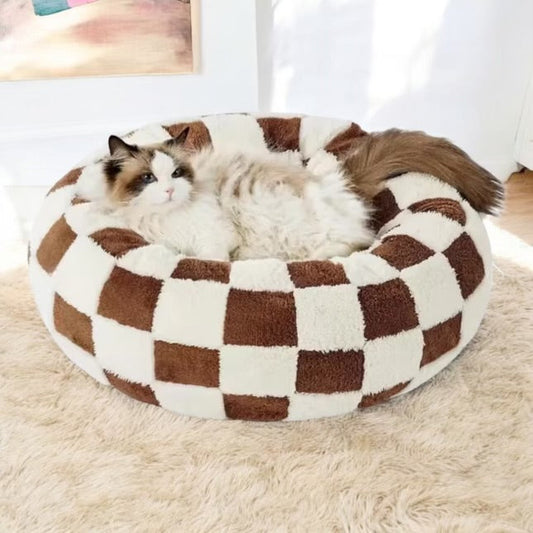 Petloom Checkmate Bed plush pet bed for dogs and cats