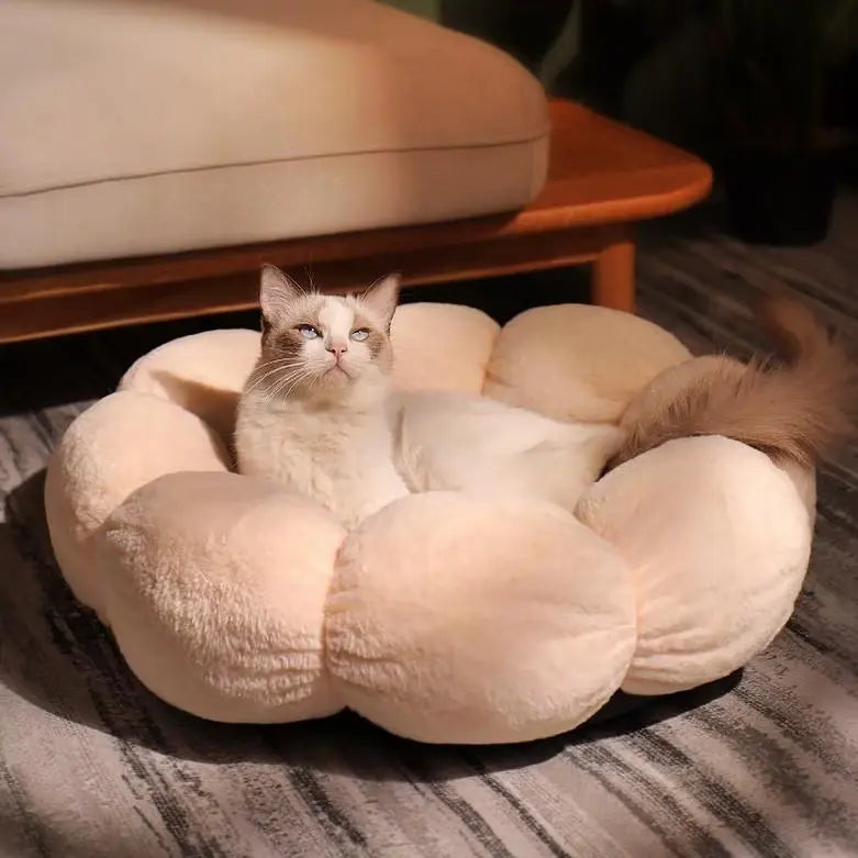 PETLOOM Bloomy Flower Plush Cat Bed™