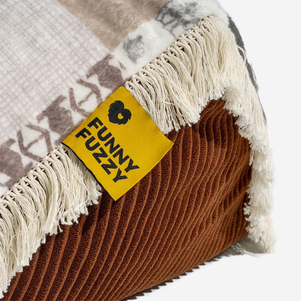 PETLOOM – Washable Anti-Scratch Boho Tassel Calming Round Dog Bed™