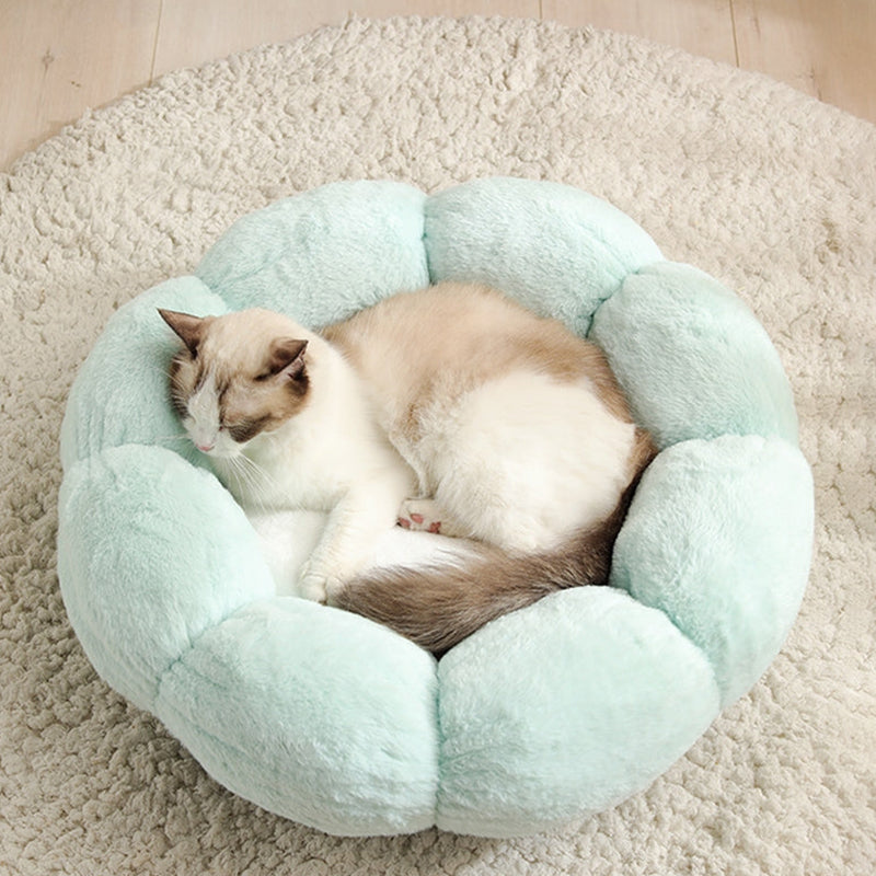 PETLOOM Bloomy Flower Plush Cat Bed™