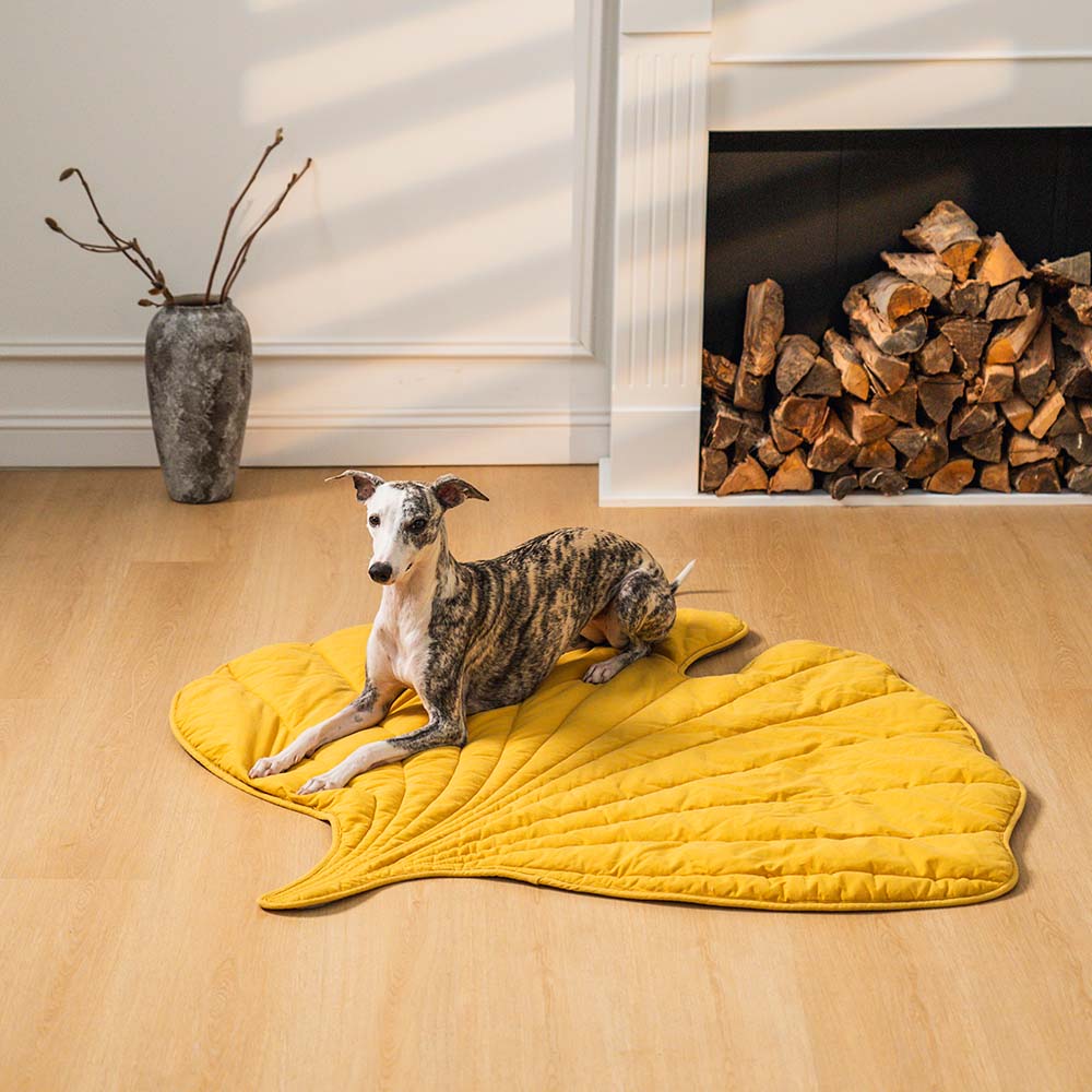 PETLOOM Leaf Shape Dog Blanket™