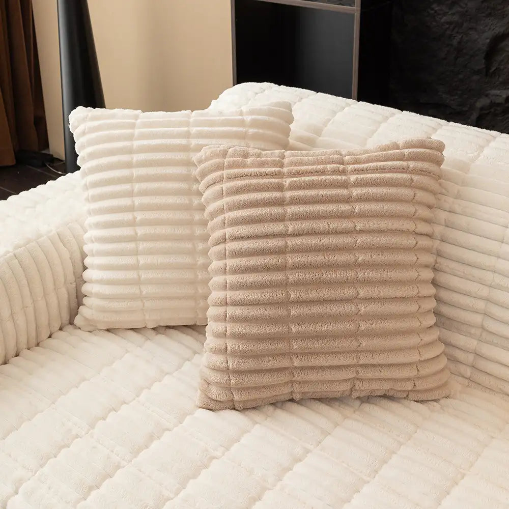 PETLOOM One-Piece Cozy Flannel Sofa Protection Non-Slip Couch Cover™