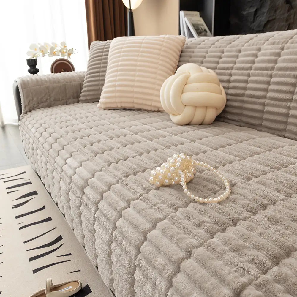 PETLOOM One-Piece Cozy Flannel Sofa Protection Non-Slip Couch Cover™