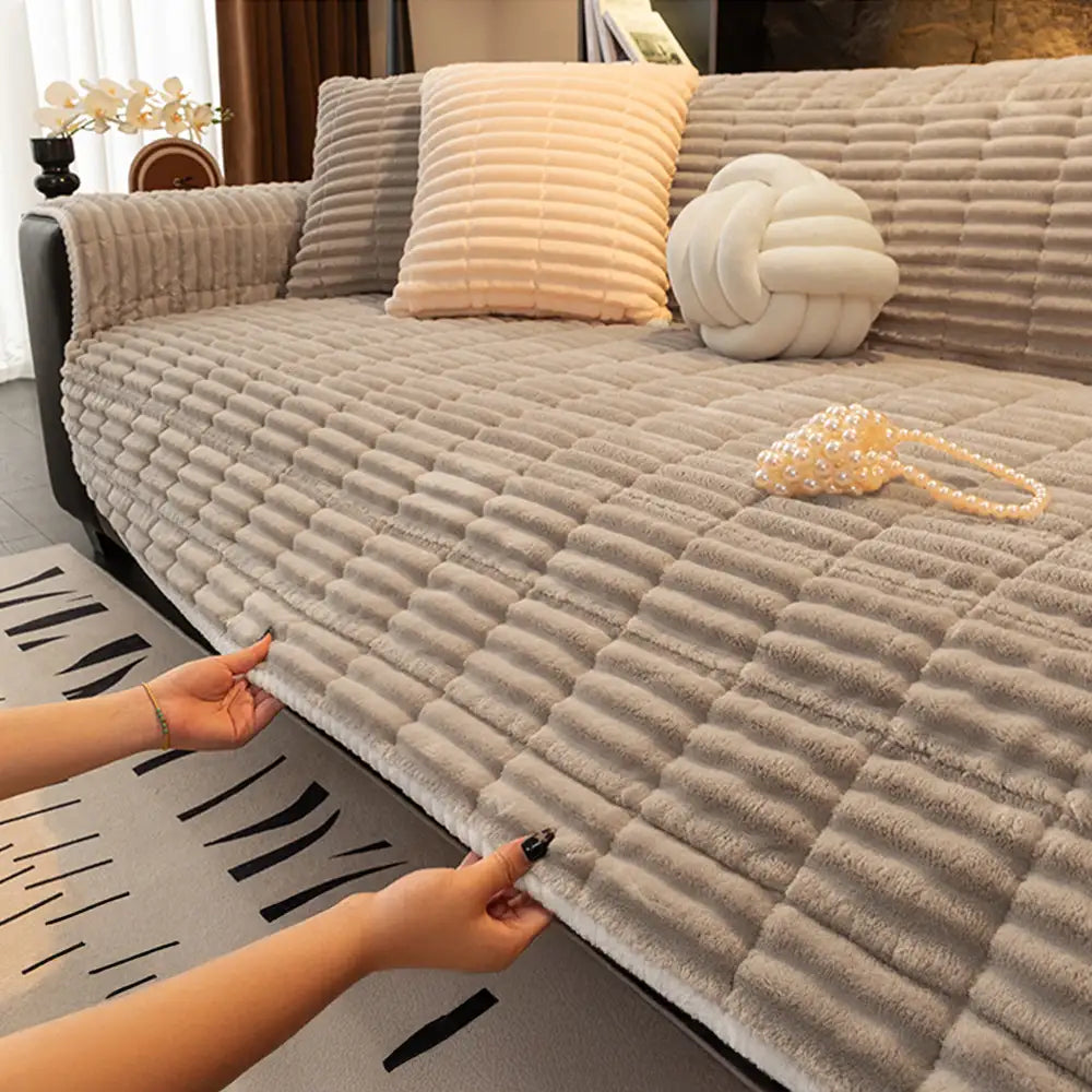 PETLOOM One-Piece Cozy Flannel Sofa Protection Non-Slip Couch Cover™