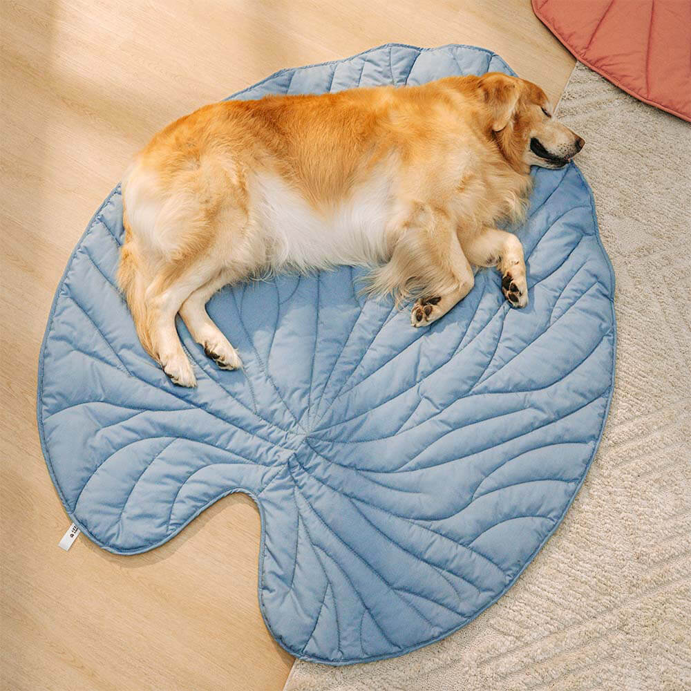 PETLOOM Leaf Shape Dog Blanket™