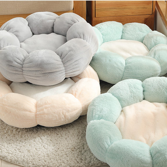 Petloom eco-friendly plush donut cuddler cat bed for deep sleep
