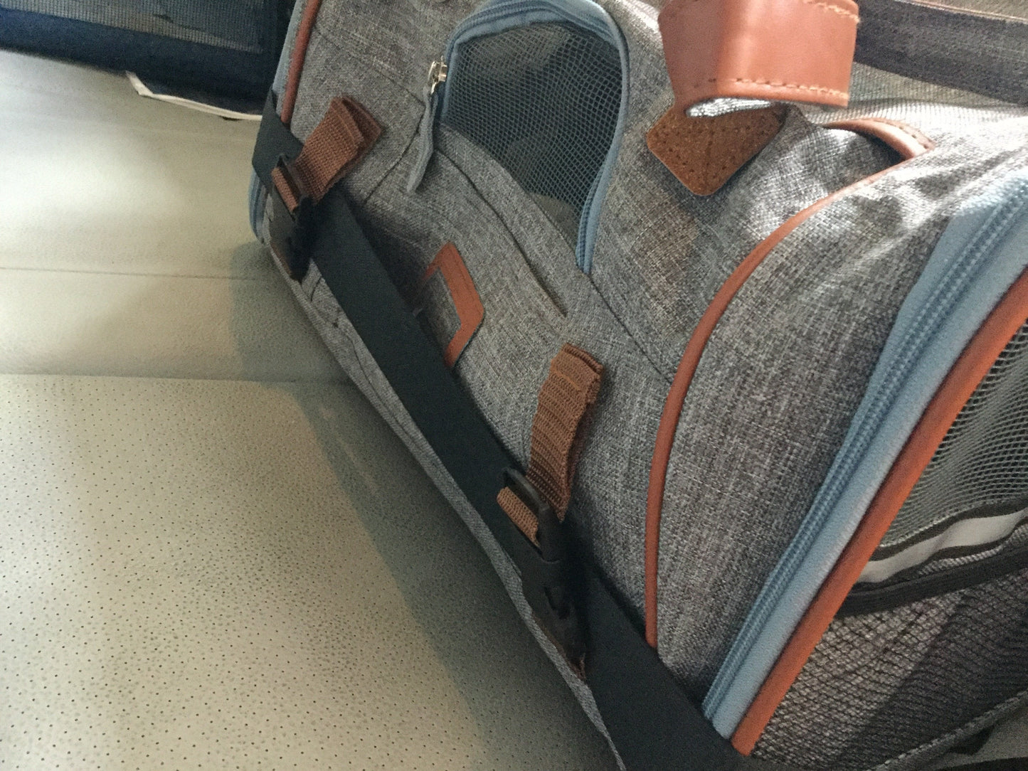 Petloom Multi-Entrance Travel Pet Carrier™