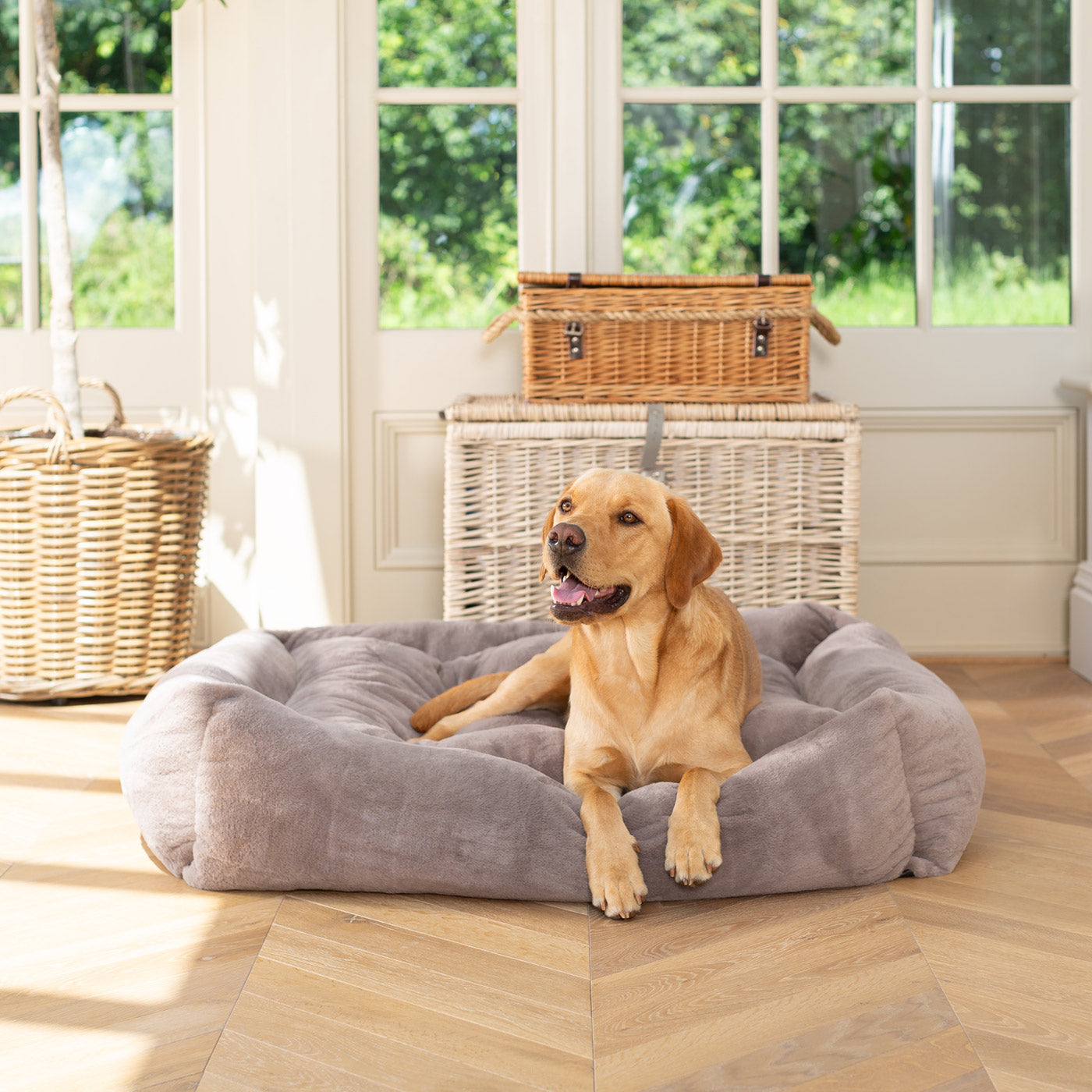 PETLOOM Calming Faux Fur Box Dog Bed™