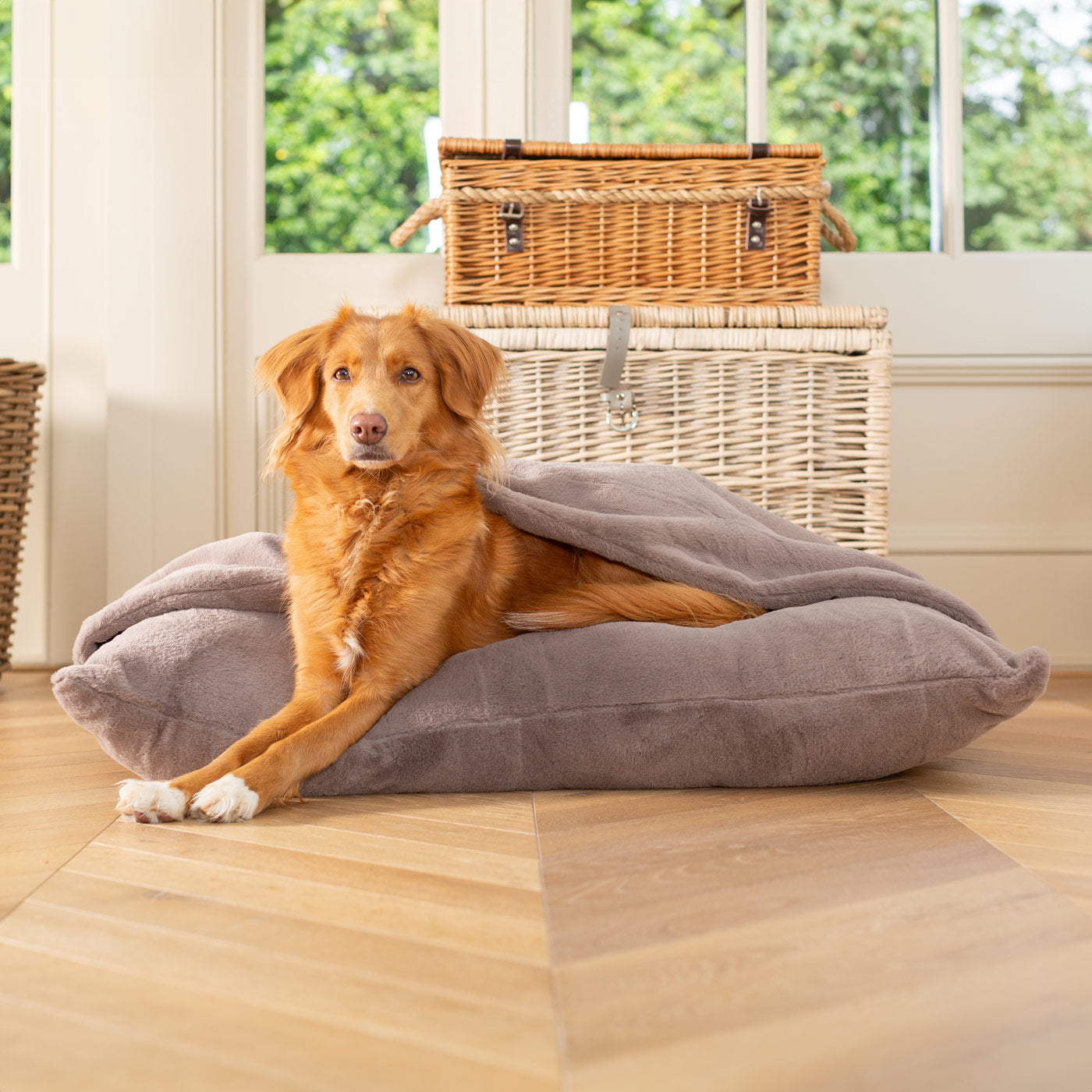 PETLOOM Sleepy Burrows Calming Faux Fur Dog Bed™
