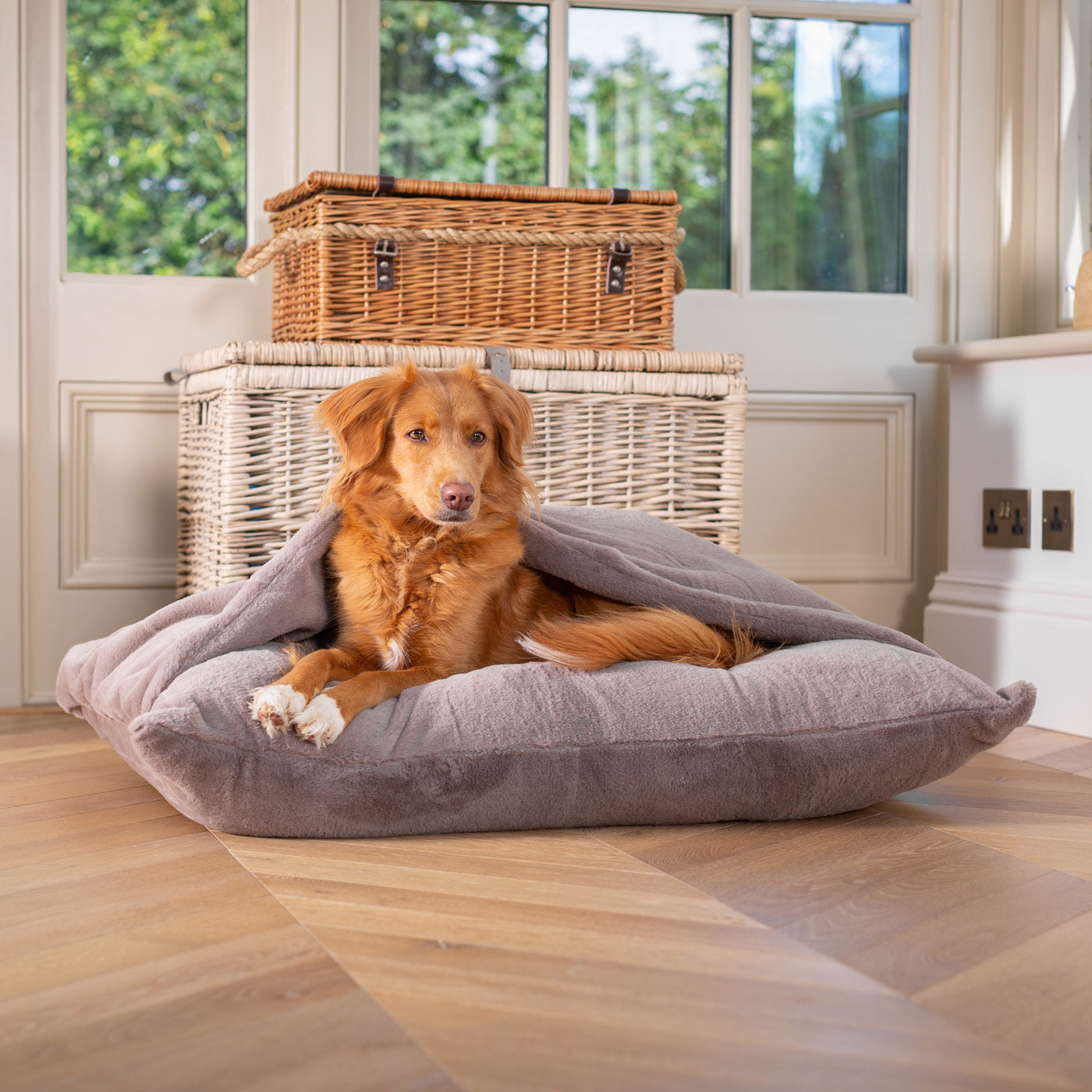 PETLOOM Sleepy Burrows Calming Faux Fur Dog Bed™