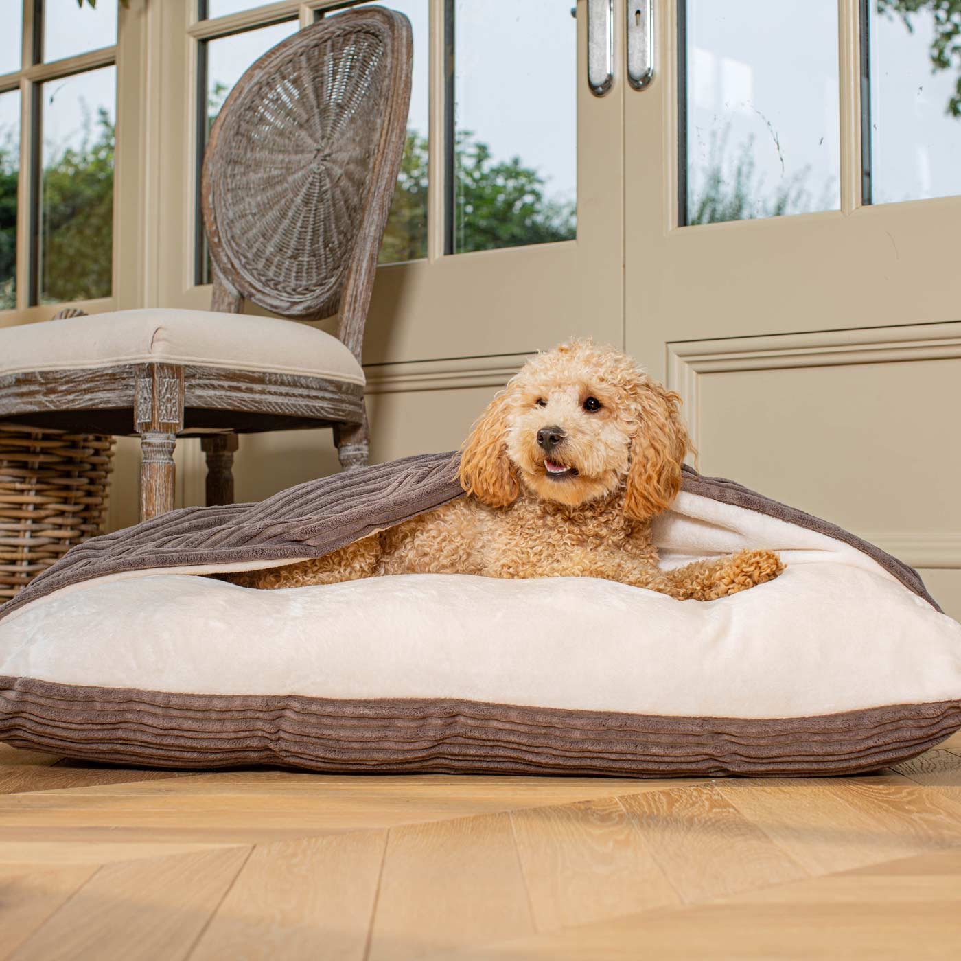 PETLOOM Sleepy Burrows Plush Dog Bed™