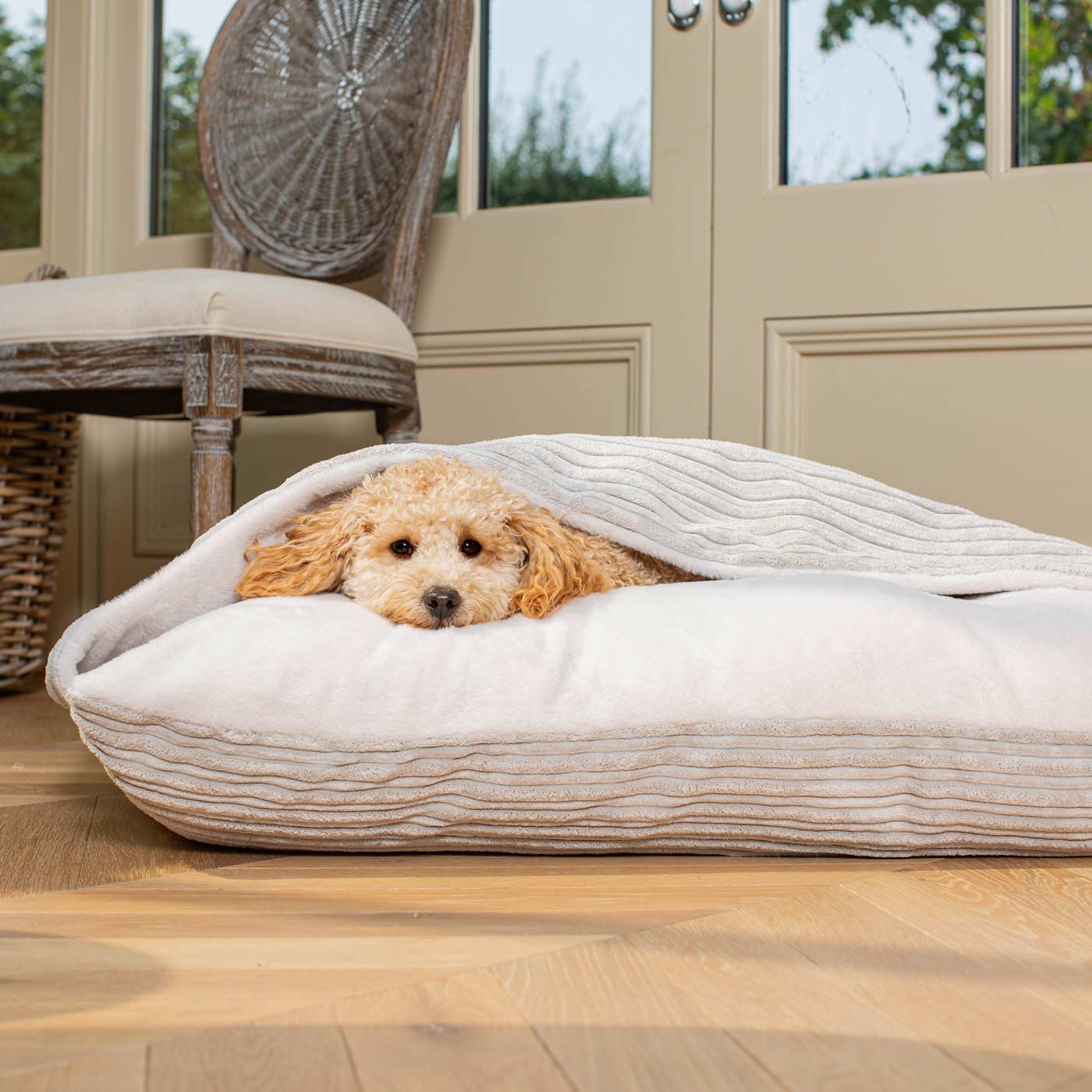 PETLOOM Sleepy Burrows Plush Dog Bed™