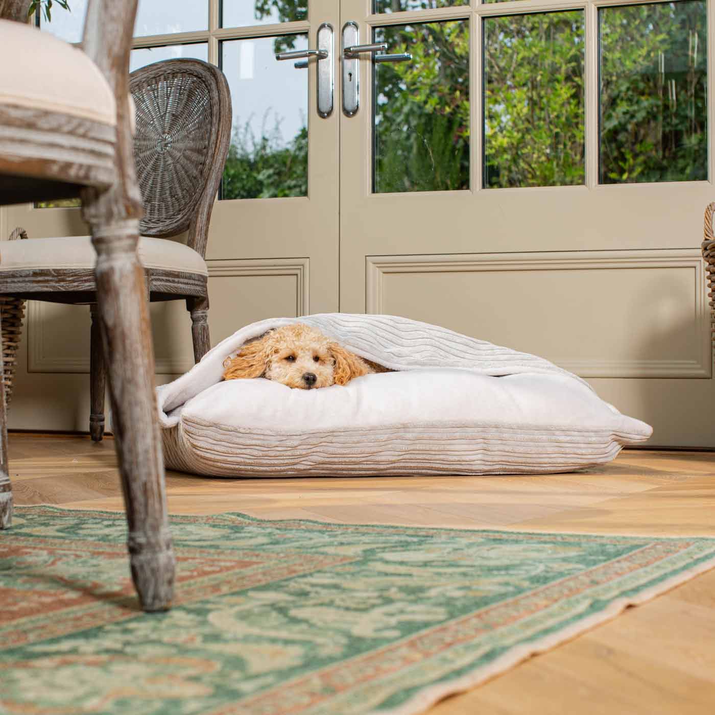 PETLOOM Sleepy Burrows Plush Dog Bed™