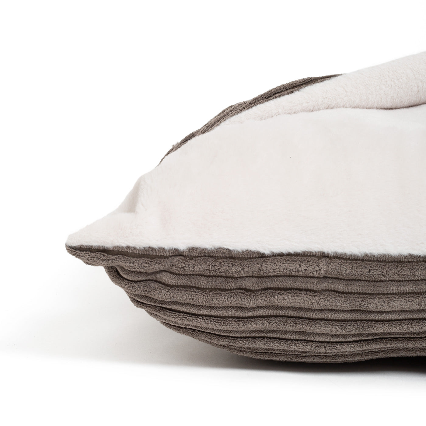 PETLOOM Sleepy Burrows Plush Dog Bed™