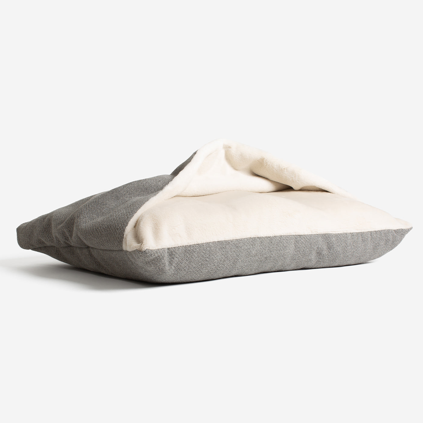 PETLOOM Sleepy Burrows Herringbone Dog Bed™