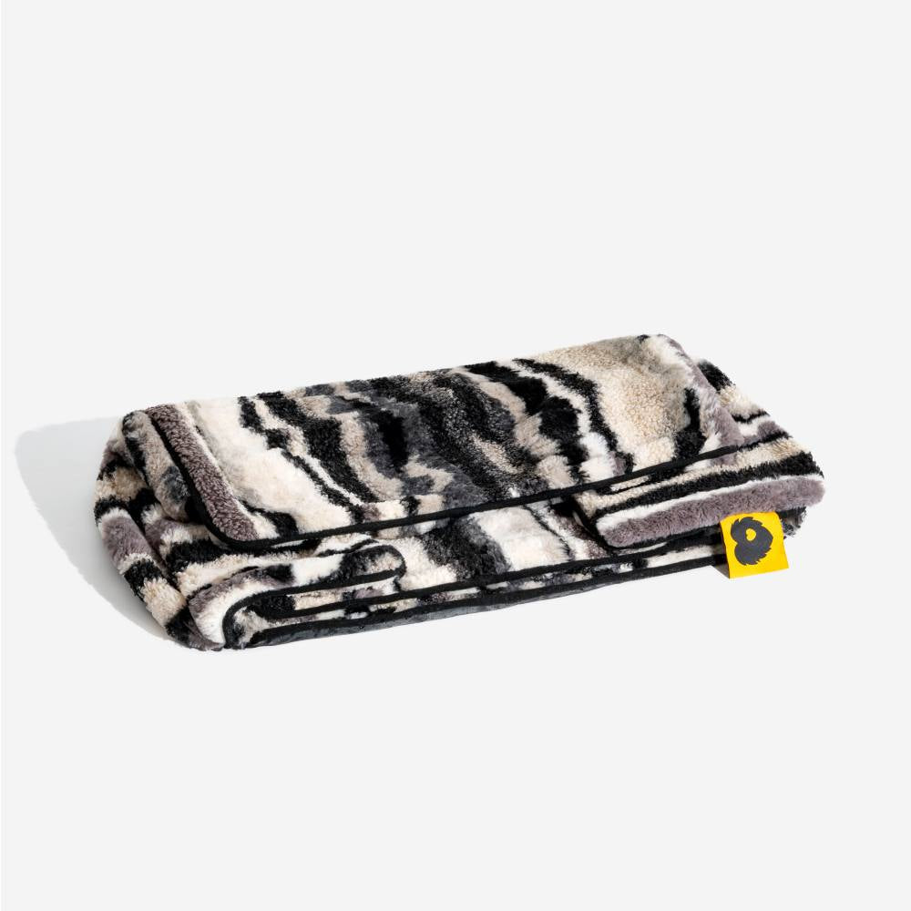 PETLOOM Trendy Striped Faux Lambswool Double Layer Dog & Cat Sofa Bed™