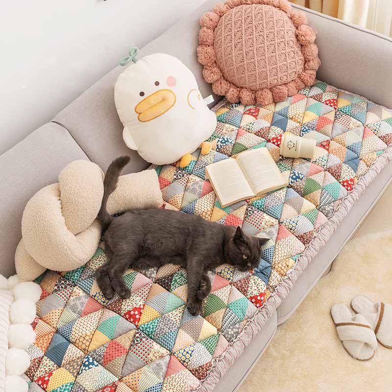 PETLOOM Garden Chic Cotton Pet-Friendly Protective Couch Cover™