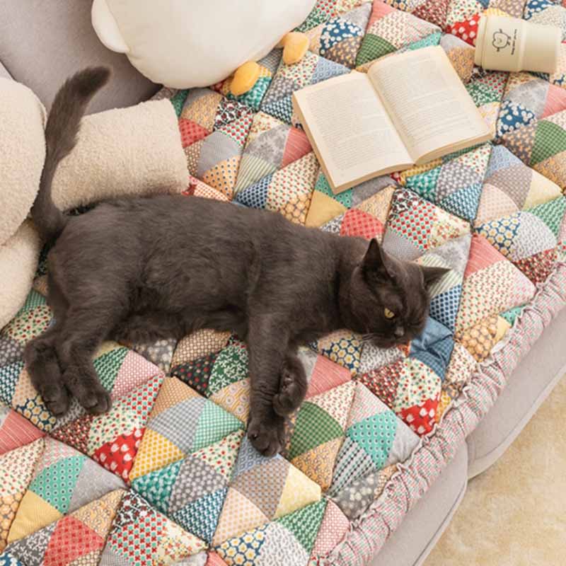 PETLOOM Garden Chic Cotton Pet-Friendly Protective Couch Cover™