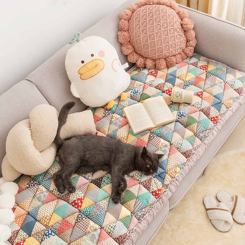 PETLOOM Garden Chic Cotton Pet-Friendly Protective Couch Cover™