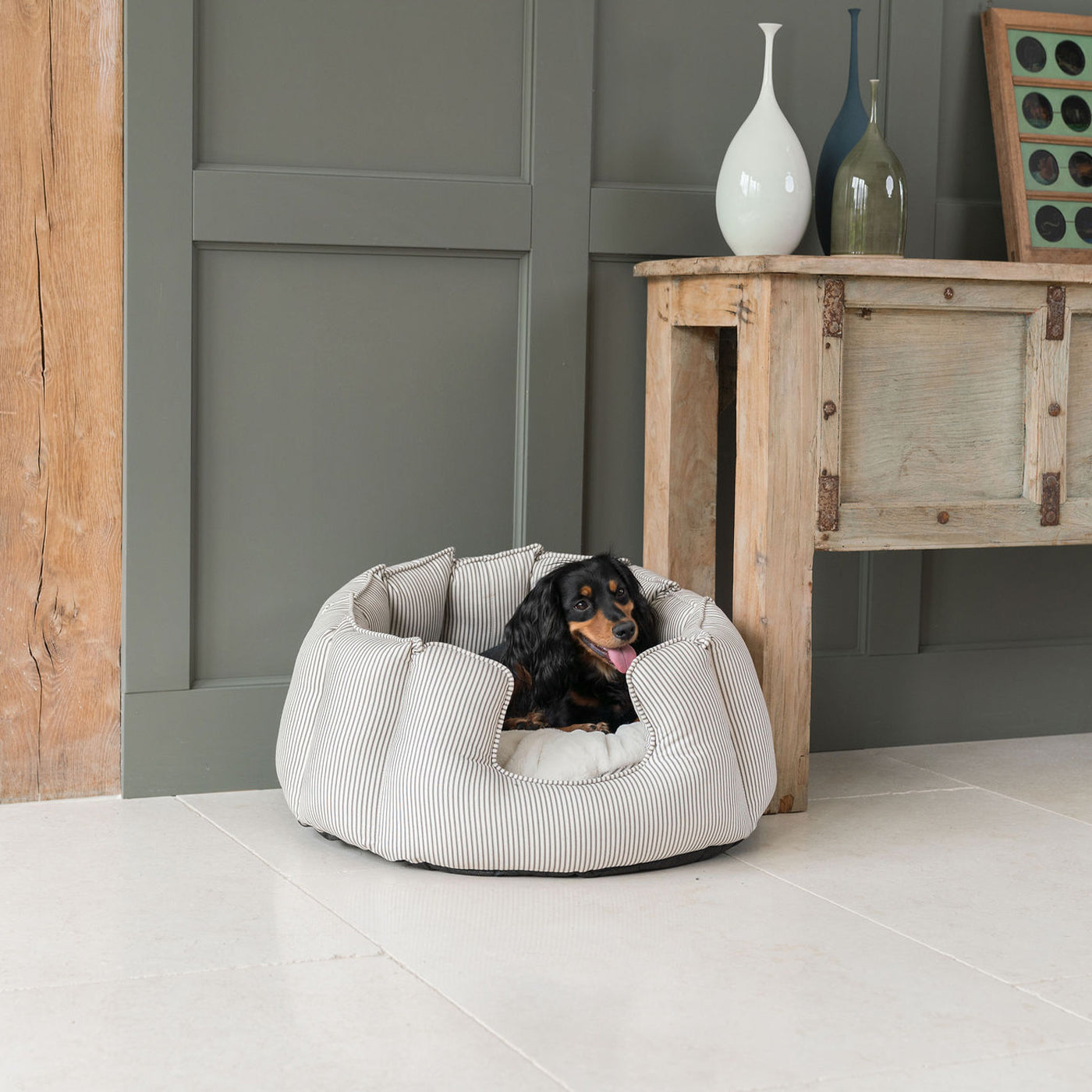 PETLOOM High Wall Stripe Dog Bed™