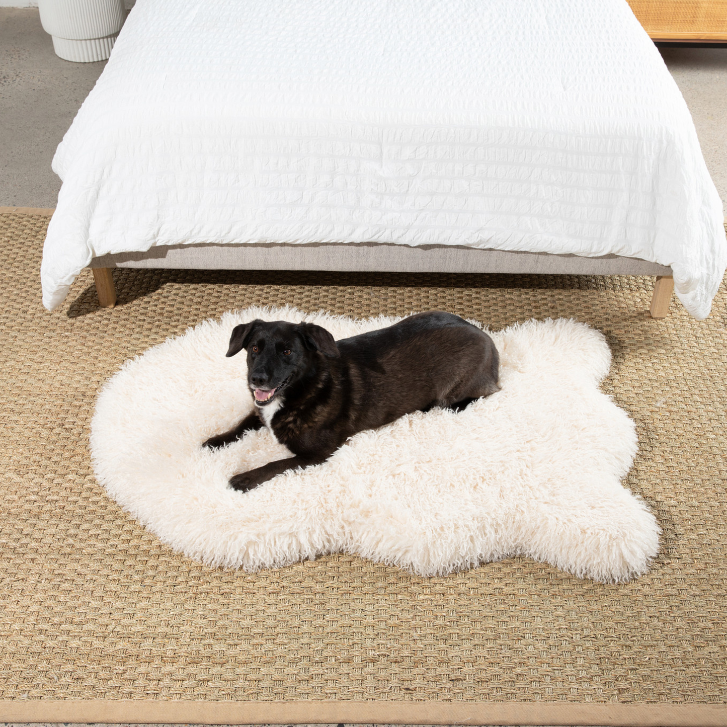 PETLOOM Luxe Faux Fur Orthopedic Dog Bed™